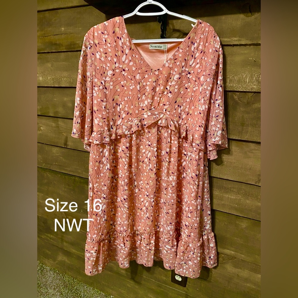 Super cute floral dress